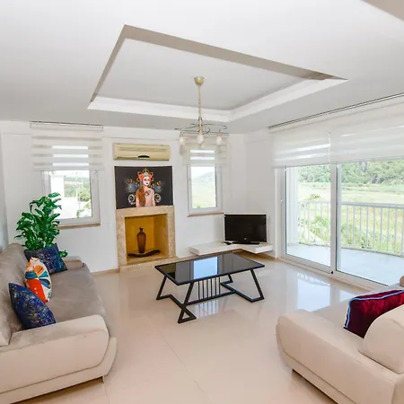 Tia ヴィラ オルタジャ